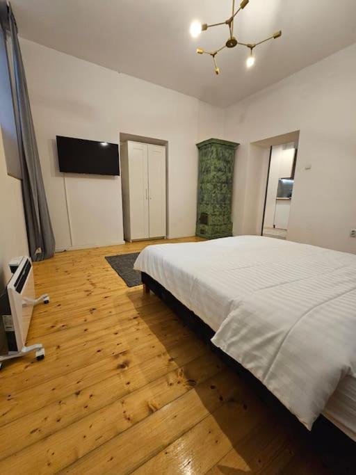 Heart Of City Center 4Br 2Bath 10 Pers Bucureşti Eksteriør bilde